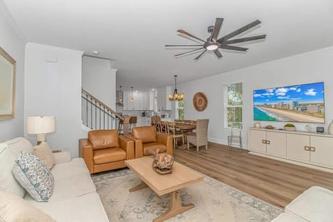 5BR Luxury House- Steps to sand-Private Pool House in Garden City