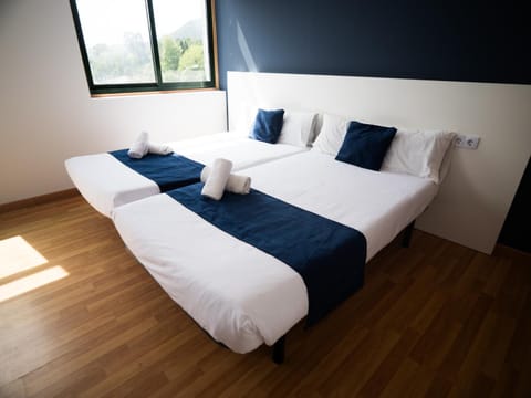 Bedroom, Garden view