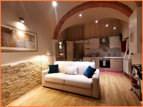Kitchen or kitchenette, Living room, Seating area