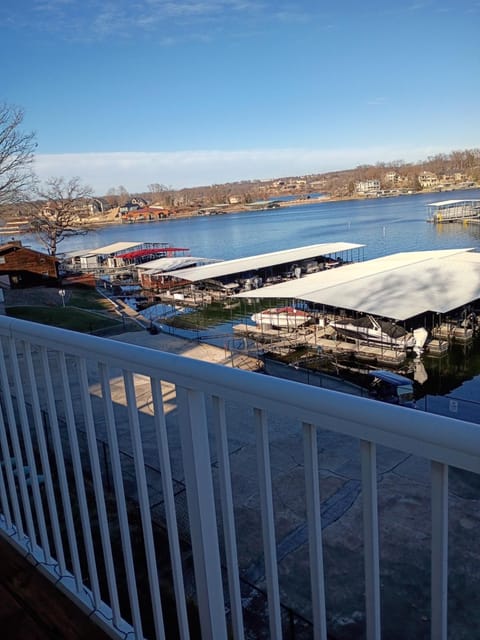 Fish, Boat & Golf Retreat Near Porta Cima & Shawnee Bend House in Osage Beach