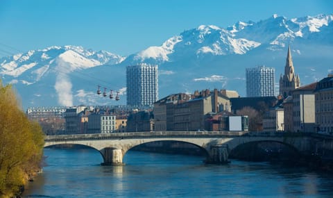 Nearby landmark, Natural landscape, City view, Lake view, Mountain view, River view