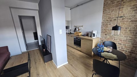 Kitchen or kitchenette, Seating area