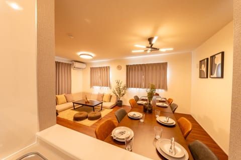 Living room, Seating area, Dining area