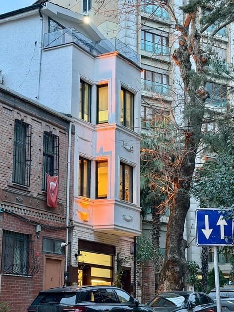Property building, Neighbourhood, Street view