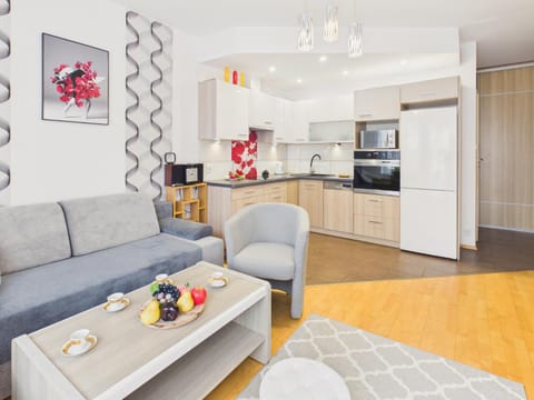 Kitchen or kitchenette, Living room, microwave