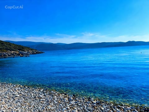 Day, Natural landscape, Beach, Mountain view, Sea view