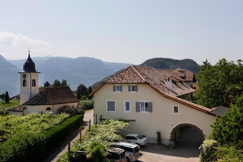 Property building, Neighbourhood, Natural landscape, Parking