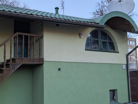 Property building, View (from property/room), Balcony/Terrace