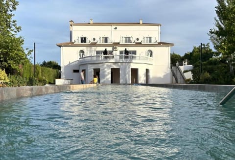Balcony/Terrace, Pool view, Swimming pool