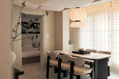 Living room, Seating area, Dining area