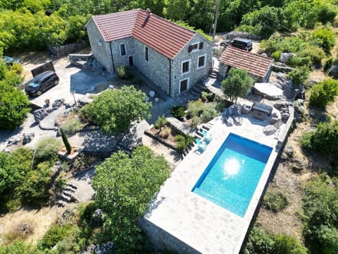 Property building, Bird's eye view, Pool view