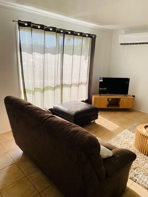 TV and multimedia, Living room, air conditioner
