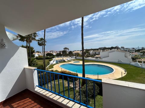 Day, View (from property/room), Balcony/Terrace, Pool view, Swimming pool