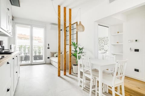 Living room, Seating area, Dining area, stove, air conditioner