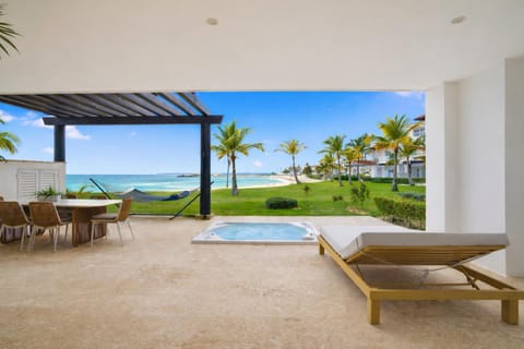 Patio, Garden, Dining area, Beach, Sea view, sunbed