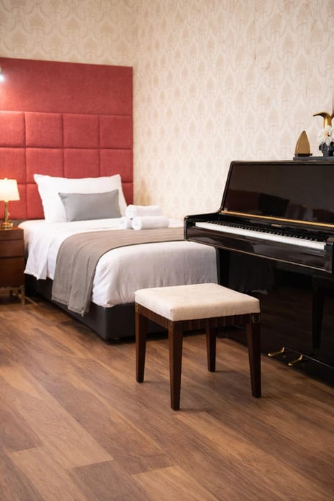 Bed, Entertainment, furniture, towels