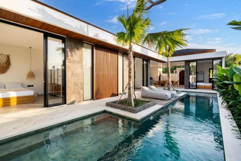 Property building, Day, Natural landscape, Garden view, Pool view, Swimming pool, sunbed