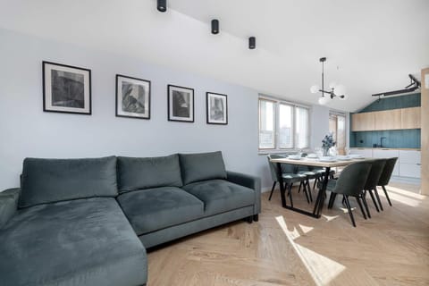 Kitchen or kitchenette, Living room, Seating area