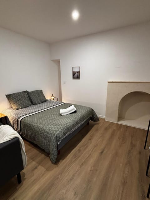 Bed, Photo of the whole room