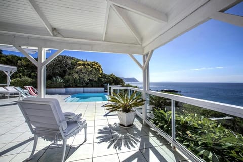 Patio, View (from property/room), Balcony/Terrace, Pool view, Sea view, Swimming pool, sunbed
