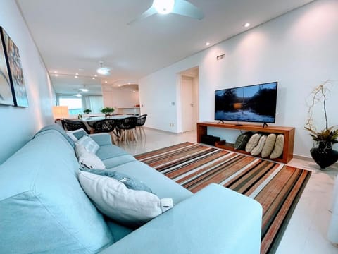 Communal lounge/ TV room, TV and multimedia, Living room, Seating area