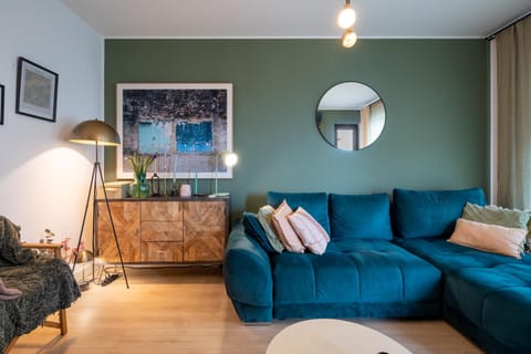 TV and multimedia, Living room, Seating area, air conditioner