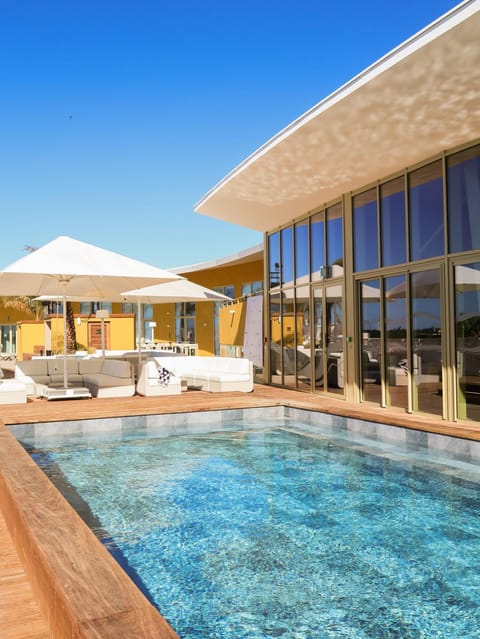 Property building, Swimming pool