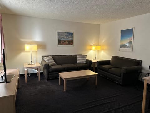 Flamingo Suites Hotel in Casas Adobes