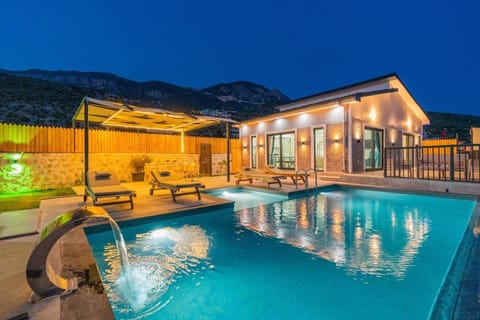 Balcony/Terrace, Swimming pool