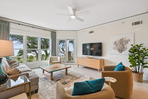 Day, TV and multimedia, View (from property/room), Living room, Seating area, Sea view, furniture, air conditioner
