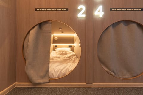 Bathroom, towels, wardrobe