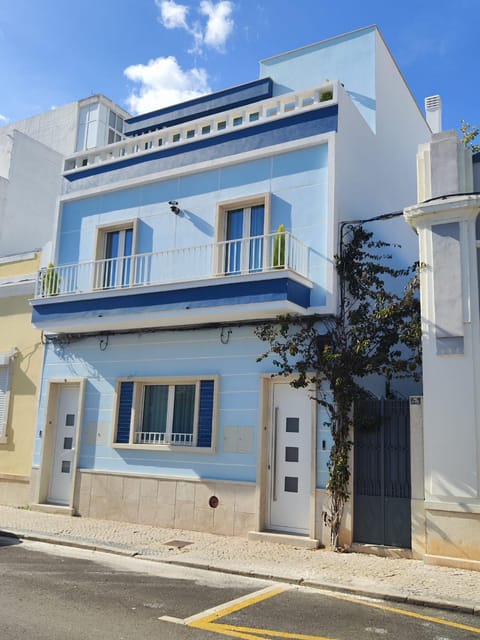 Property building, Day