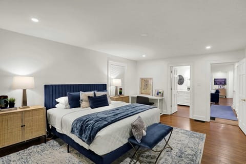 The Butler Bulldog Bungalow - Game Room - Luxe - Family Friendly House in Indianapolis