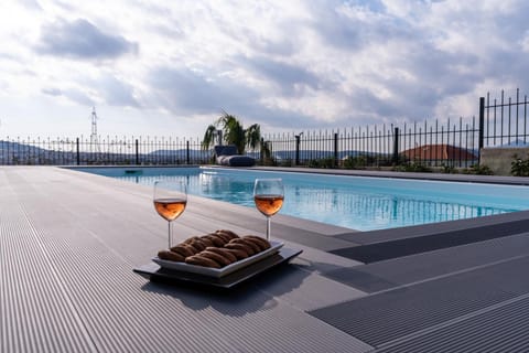Day, Natural landscape, Pool view, Swimming pool