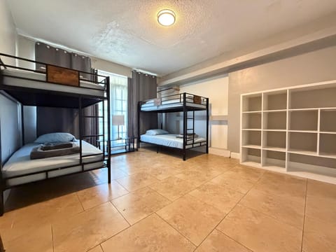 Bek's Hostel Hostel in Hallandale Beach