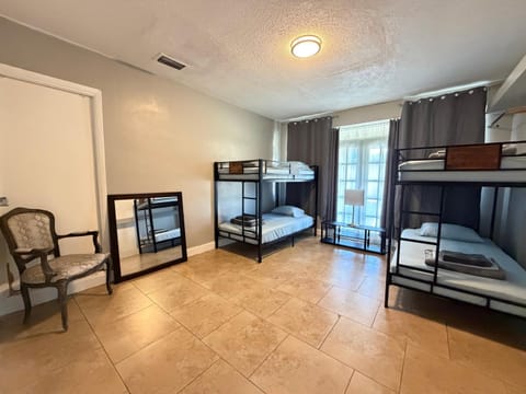 Bek's Hostel Hostel in Hallandale Beach