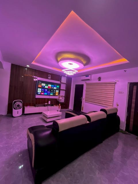 Communal lounge/ TV room, TV and multimedia, Evening entertainment