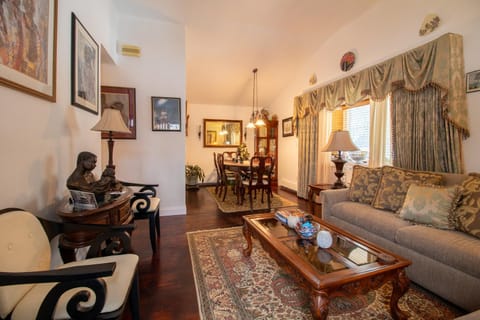 Living room, Dining area