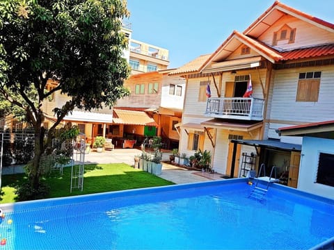 Swimming pool, Swimming pool