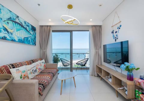 Communal lounge/ TV room, TV and multimedia, Living room, Sea view