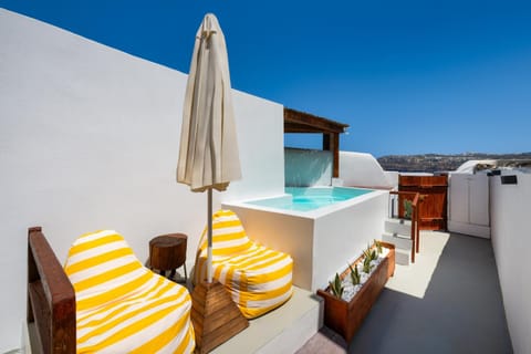 Patio, Day, View (from property/room), Balcony/Terrace, Pool view, Swimming pool