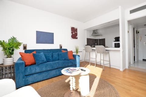 TV and multimedia, Living room, heating, internet, wardrobe