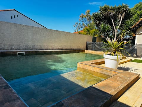 Garden, Garden view, Pool view, Swimming pool, sunbed