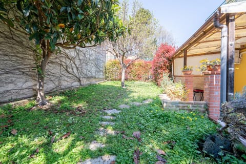 Garden, Garden view