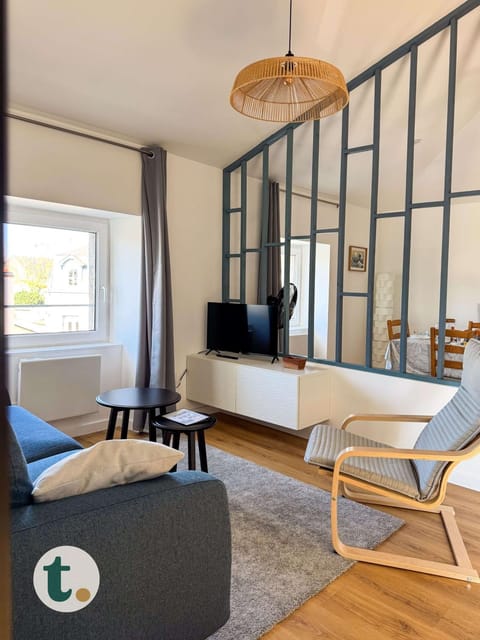 Communal lounge/ TV room, TV and multimedia, Living room, Seating area