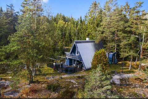 Property building, Day, Natural landscape, Garden view
