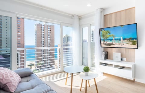 Natural landscape, TV and multimedia, Living room, City view, Sea view