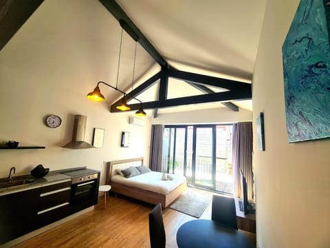 Bed, TV and multimedia, Bedroom, air conditioner, air conditioner