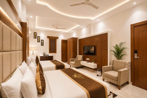 Bed, TV and multimedia, Living room, Photo of the whole room, Evening entertainment, Bedroom, air conditioner