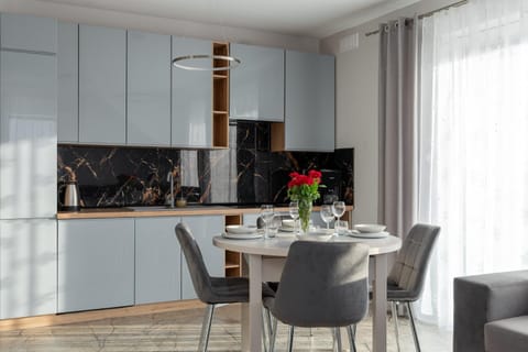 Kitchen or kitchenette, Dining area, stove